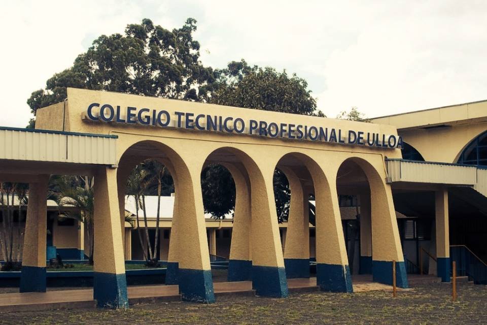 Arcos del Colegio Técnico Profesional de Ulloa