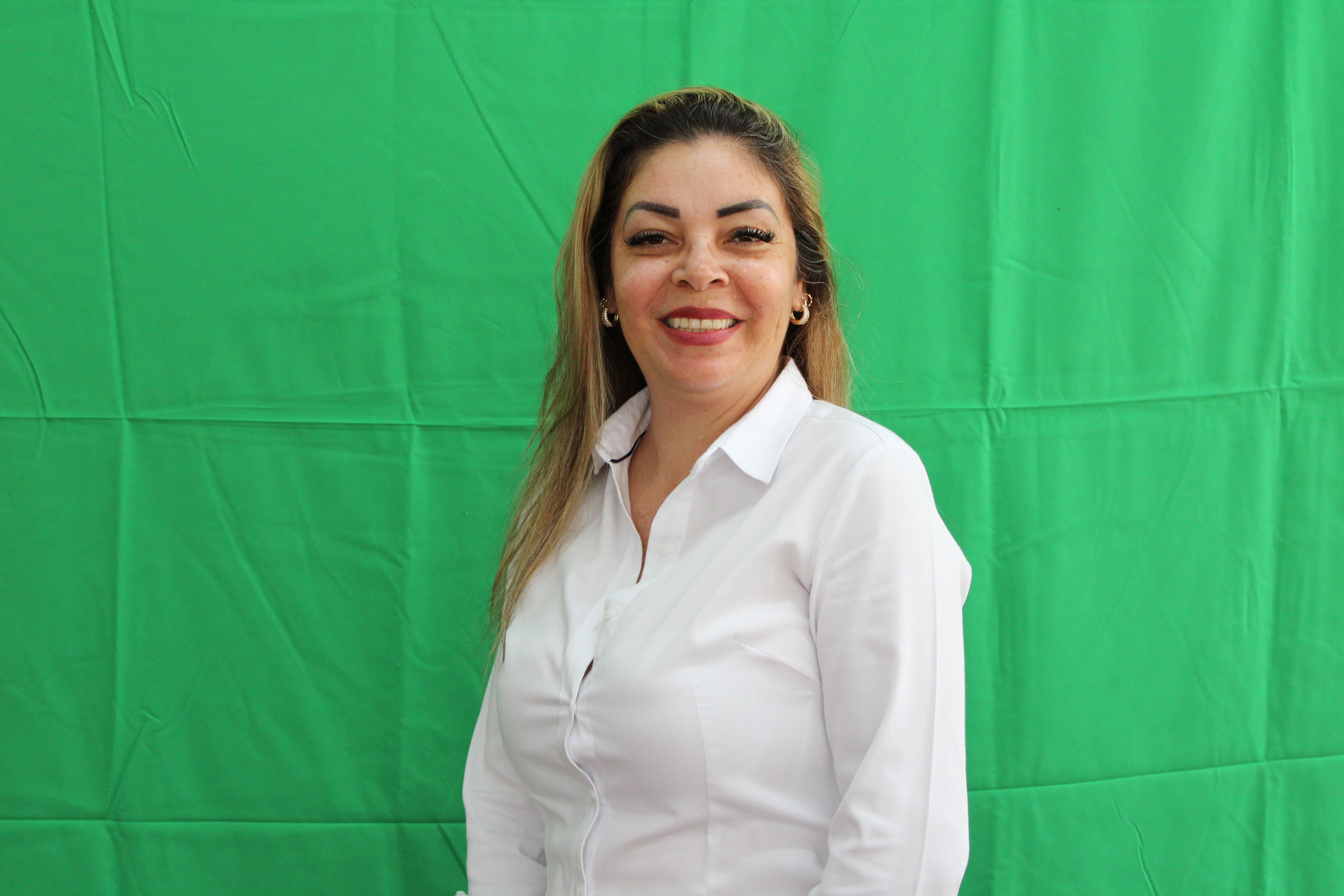 Integrante del departamento de español Ilse Arguedas