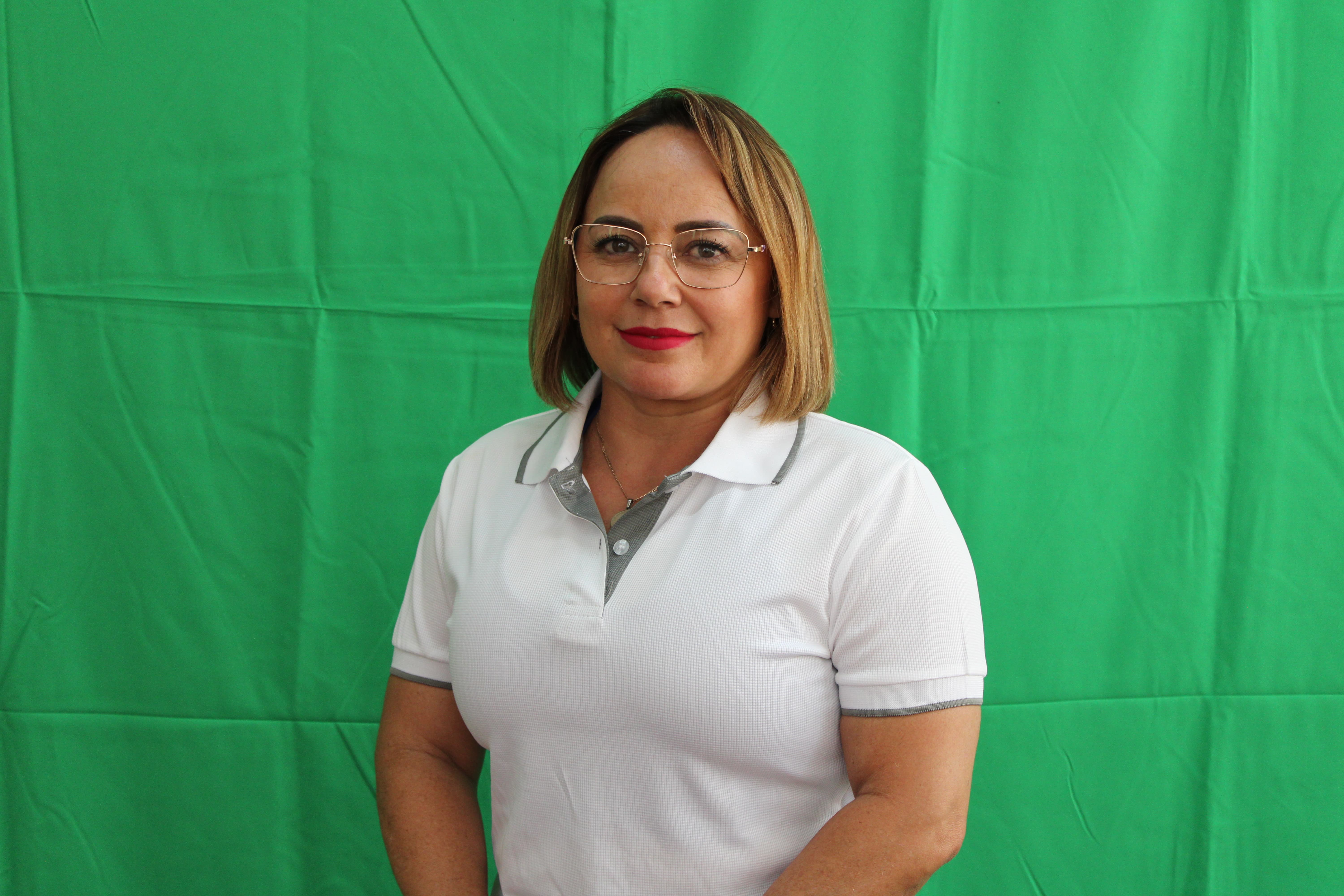 Integrante del departamento de educación física Gabriela Calderón