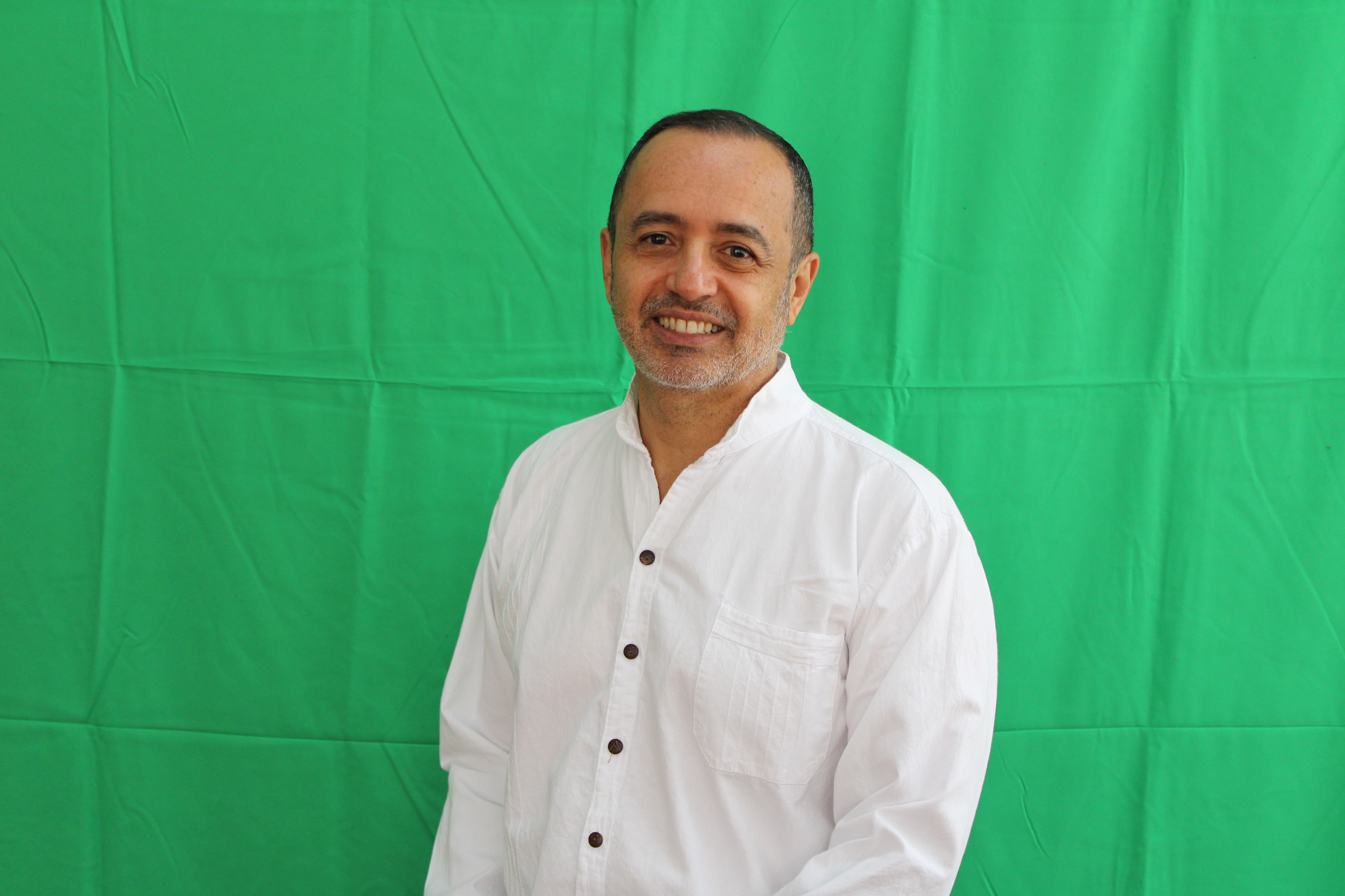 Integrante del departamento de inglés técnico Mario Rodríguez
