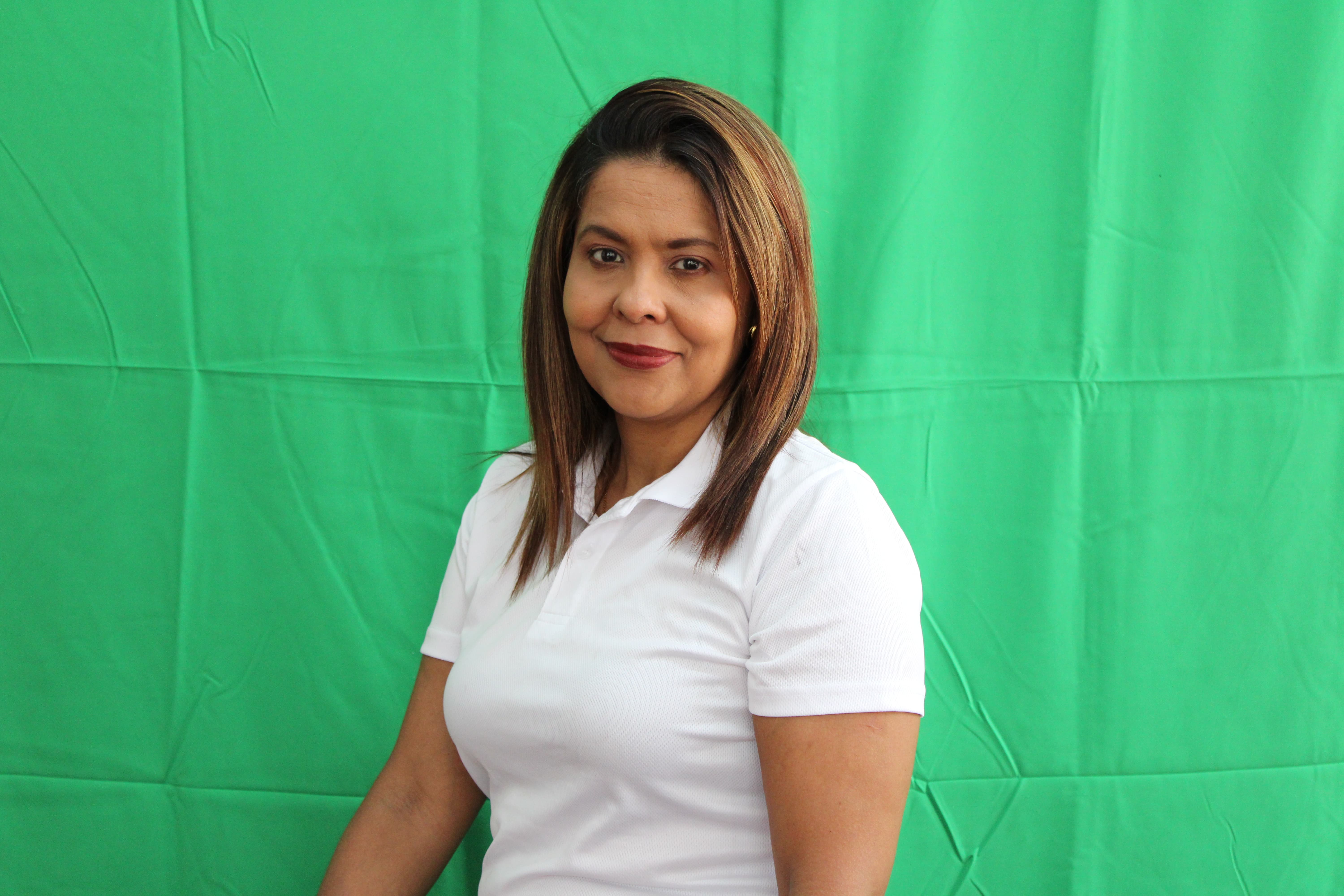 Integrante del departamento de servicio al cliente Karina Salazar